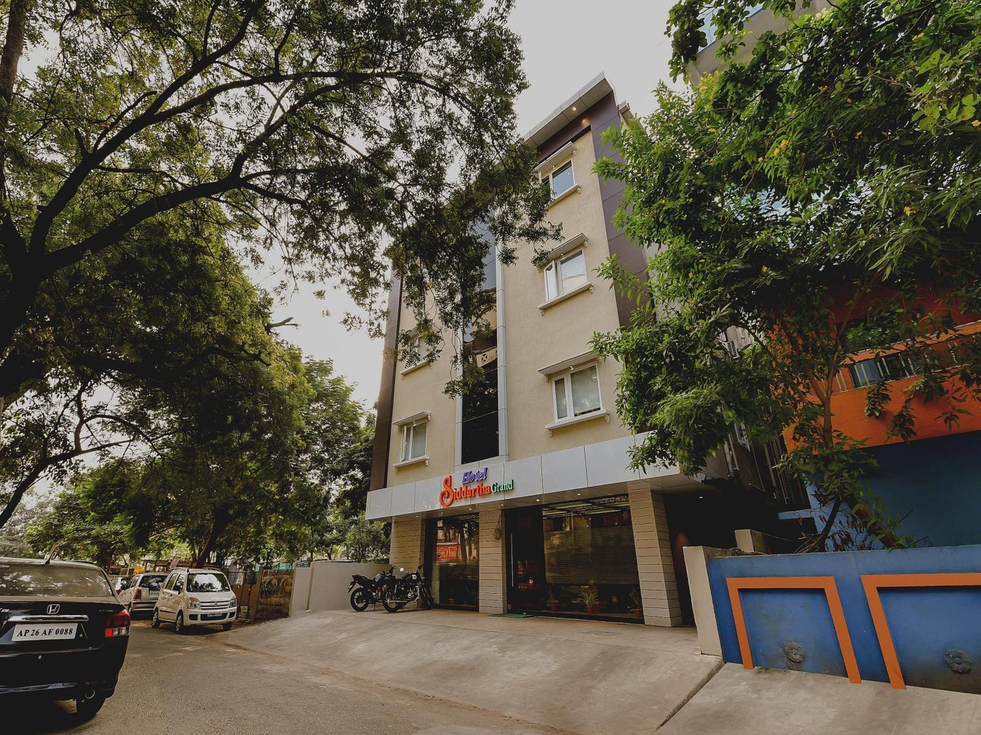 Super Capital O Siddartha Grand Hotell Vijayawāda Eksteriør bilde